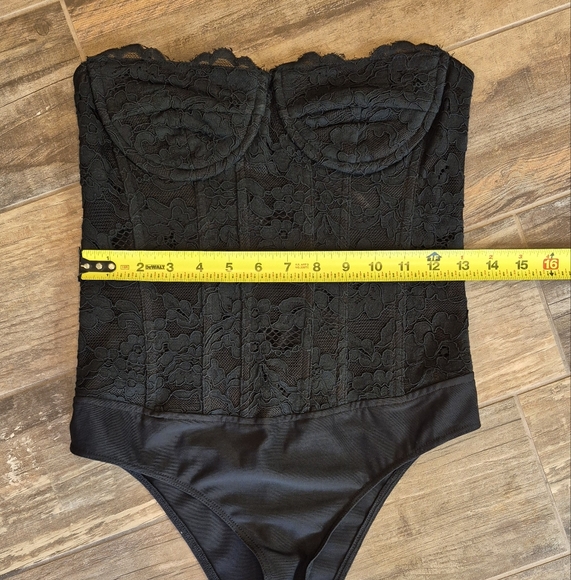 Bardot Oskar Lace Bustier Bodysuit, Snap Closure, Detachable Shoulder Straps, 2 - Picture 11 of 16